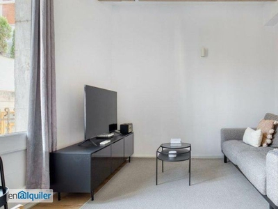 Piso de 3 habitaciones en alquiler en Sarrià