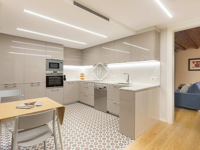 Piso en excelentes condiciones de 3 dormitorios con 40m² terraza en venta en eixample izquierdo en Barcelona