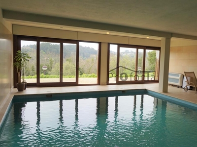 Venta de casa con piscina y terraza en Betanzos