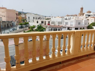 Venta Piso Turre. Piso de tres habitaciones en turre. Primera planta con terraza