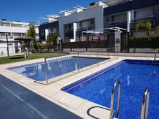 Adosado con jardin y piscina en primera linea de la playa Casablanca en Almenara (Castellon)