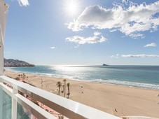 aESPECTACULAR PISO EN 1e LINEA DE PLAYA PONIENTE, CON UNAS VISTAS DE ENSUENO AL MAR!