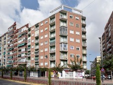 Alegre vivienda que destaca por su amplitud, y luminosidad.