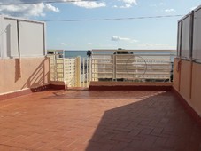 Atico con vistas al mar y solarium en Cunit (Tarragona)