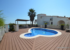 Beautiful Villa with mooring and view of the nature reserve