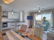 Bonito apartamento en venta en Riviera del Sol, con 2 dormitorios, 2 ban;os y terraza con vistas