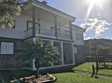 Casa-Chalet en Venta en Firgas Las Palmas