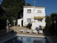 CASA CON PISCINA CERCA DEL MAR