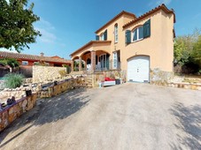 Casa con piscina en Can Carbonell