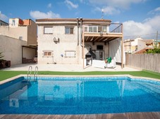 Casa con terreno y piscina EN EL BARRIO DE MARIA AUXILIADORA, CABEZO DE TORRES