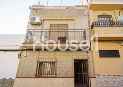 Casa en venta de 140m? en Calle Solidaridad, 41006 Sevilla