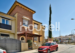 Casa en venta de 278 m? Avenida Do?a Juana, 18198 Hu?tor Vega (Granada)