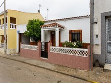 Casa en venta de 450 m? en Calle Rosal, 06130 Valverde de Legan?s (Badajoz)