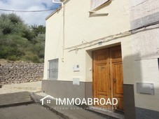 Casa en venta en Oliva con 4 dormitorios y 1 ba?os