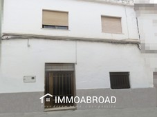 Casa en venta en Oliva con 5 dormitorios y 2 ba?os