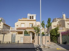 Chalet en venta de 180 m? Calle Catamar?n, 03191 Pilar de la Horadada (Alicante)