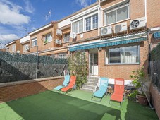 Chalet en venta de 185 m? en Calle Fuente del Sol, 28803 Alcal? de Henares (Madrid)