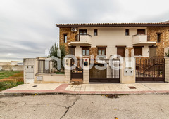 Chalet en venta de 207 m? Calle Yunclillos, 45280 Ol?as del Rey (Toledo)