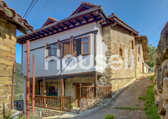 Chalet en venta de 240m?en Calle Sonozal, 39570 Potes (Cantabria).