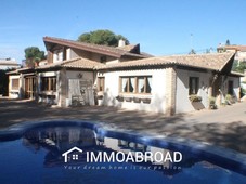 Chalet en venta en Algorfa con 4 dormitorios y 4 ba?os