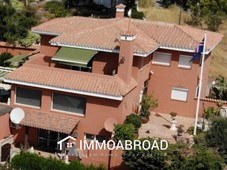 Chalet en venta en Fuengirola con 7 dormitorios y 4 ba?os