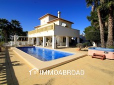 Chalet en venta en Moraira con 4 dormitorios y 3 ba?os