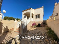 Chalet en venta en Torrevieja con 2 dormitorios y 1 ba?os