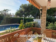 Chalet en venta en Vinaroz con 5 dormitorios y 2 ba?os