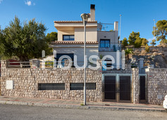 Gran casa en venta de 410 m? y parcela de 400 m? en Calle Victoria kent, 18600 Motril (Granada)