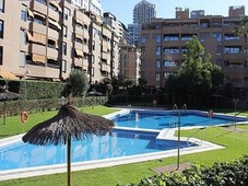 Magnifico atico de 4 dormitorios, 2 ban;os, en residencial de Nou Campanar, Cortes Valencianas.