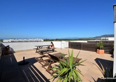 Penthouse with one bedroom and roof terrace with sea view