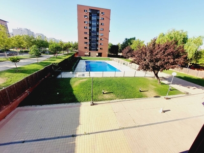 Venta de piso con piscina en Loranca- Nuevo Versalles-Parque Miraflores (Fuenlabrada)