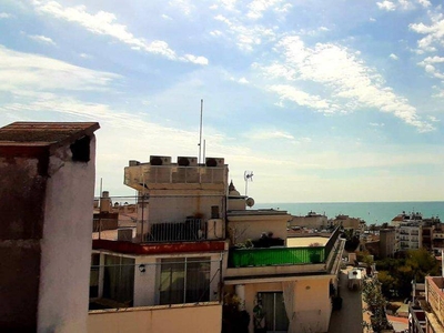 Venta Piso Sitges. Piso de cuatro habitaciones Tercera planta con terraza