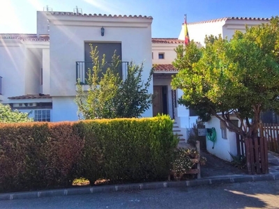 Alquiler Casa adosada Alhaurín El Grande. Con terraza 141 m²