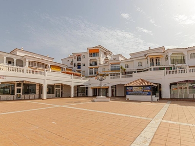 Alquiler Piso Benalmádena. Piso de dos habitaciones Segunda planta con terraza