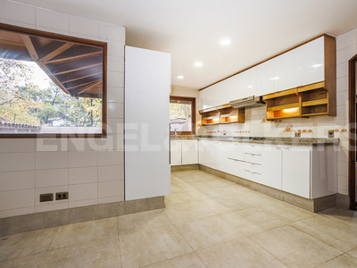 Casa familiar en arriendo en Santa María De Manquehue