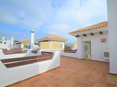 Chalet en venta en La Concha-Resina Golf, Estepona