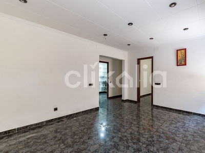 Piso en venta en El Turó de la Peira, Barcelona ciudad, Barcelona