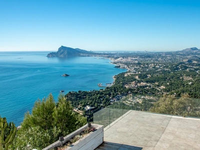 Venta Casa unifamiliar en Av Europa-a.h. 110 Altea. Plaza de aparcamiento con terraza 285 m²