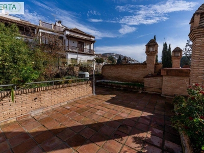 Venta Casa unifamiliar en De La Bomba Granada. Con terraza 283 m²