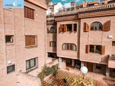 Venta Casa unifamiliar Granada. Con terraza 283 m²