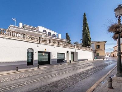 Venta Casa unifamiliar Granada. Con terraza 461 m²