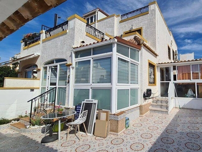 Venta Casa unifamiliar Orihuela. Buen estado con terraza 90 m²