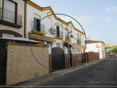 Venta Chalet en Calle Gardenia Aljaraque. Con terraza 184 m²