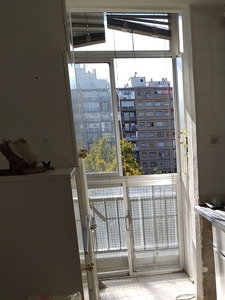 Venta de piso en calle Agustina Atienza Cobos de 3 habitaciones con balcón y aire acondicionado