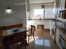 Piso con 4 habitaciones con ascensor, parking y aire acondicionado en Murcia