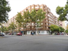 Piso en venta en Calle Reina Victoria