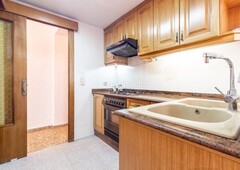 Piso se vende vivienda de 4 habitaciones en av del doctor tomás sala en Valencia