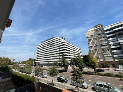 Alquiler Piso en Plaza Jose Maria Gimenez Fayos 7. València. Buen estado primera planta plaza de aparcamiento calefacción central