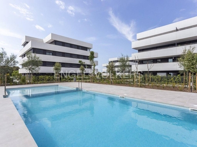 Alquiler Piso Sitges. Piso de tres habitaciones Plaza de aparcamiento con terraza